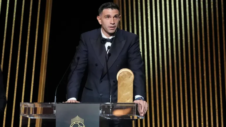 DIBU MARTÍNEZ: ELEGIDO A MEJOR ARQUERO DEL MUNDO POR SEGUNDA VEZ